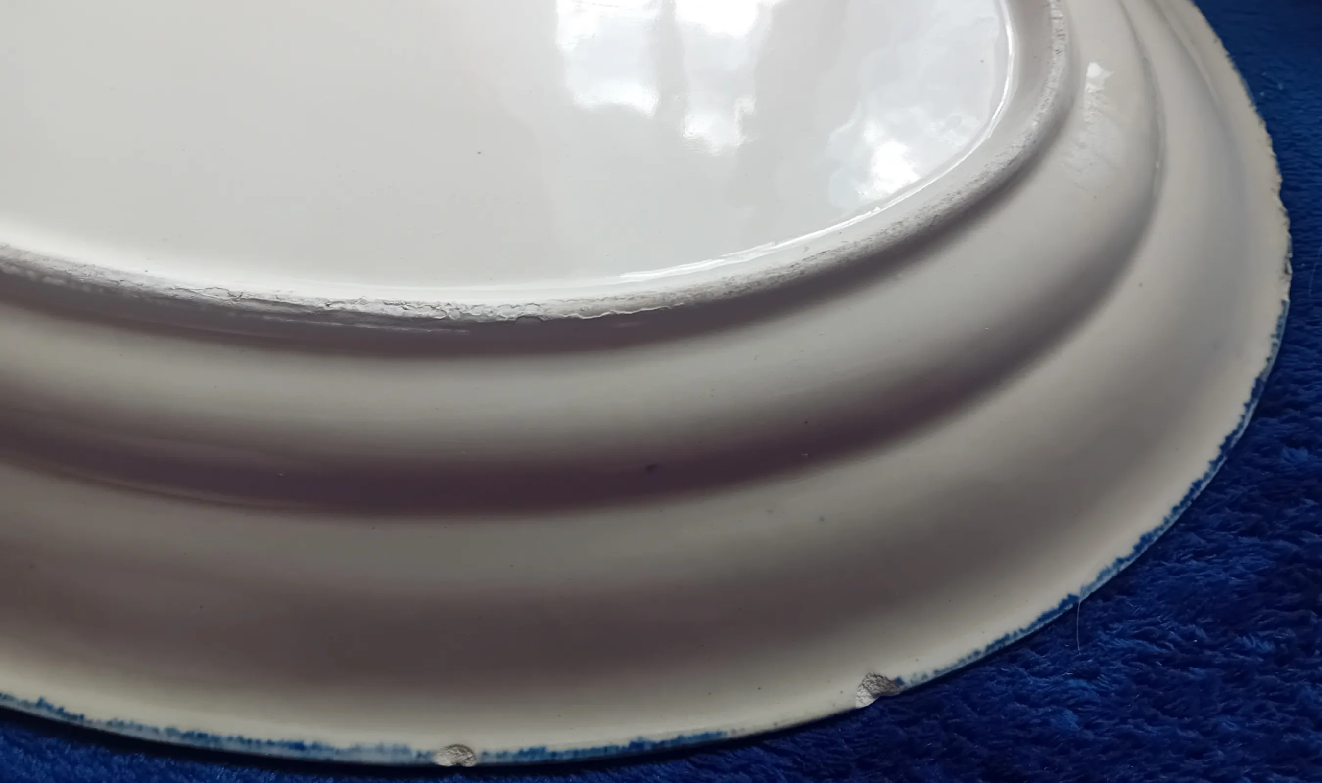 Duży fajansowy półmisek Villeroy & Boch Torgau, sygnatura z okresu 1923-45.