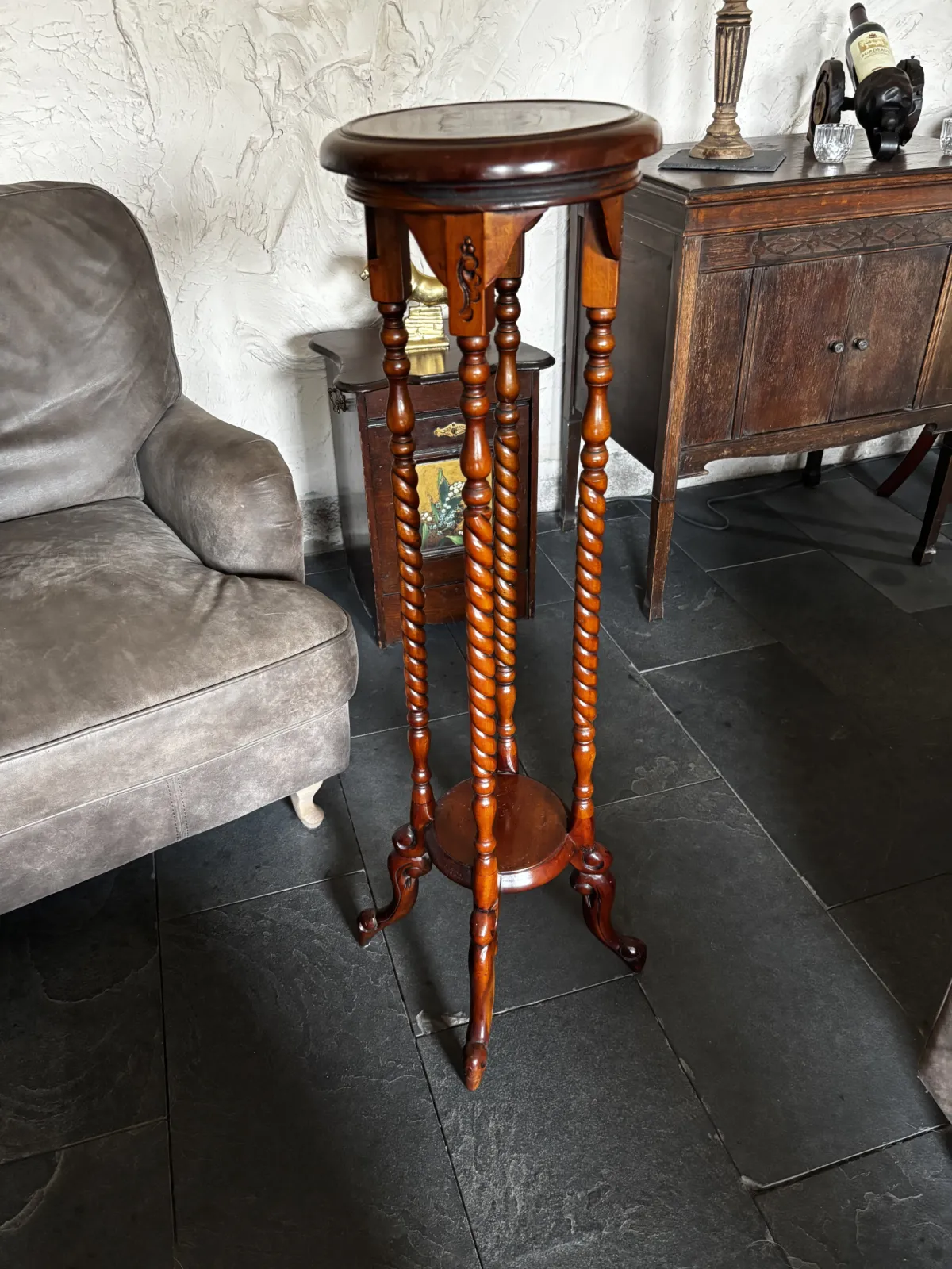 Kwietnik mahoniowy