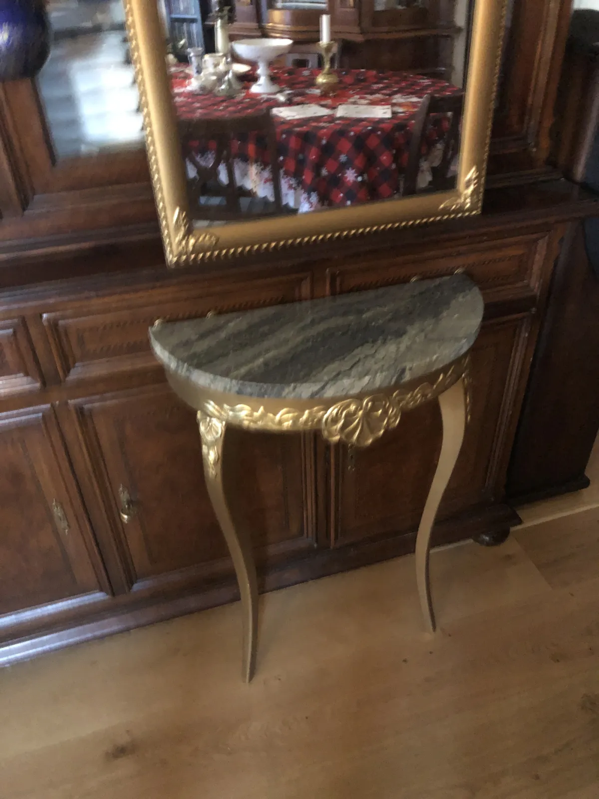 lustro z marmurowa konsola
