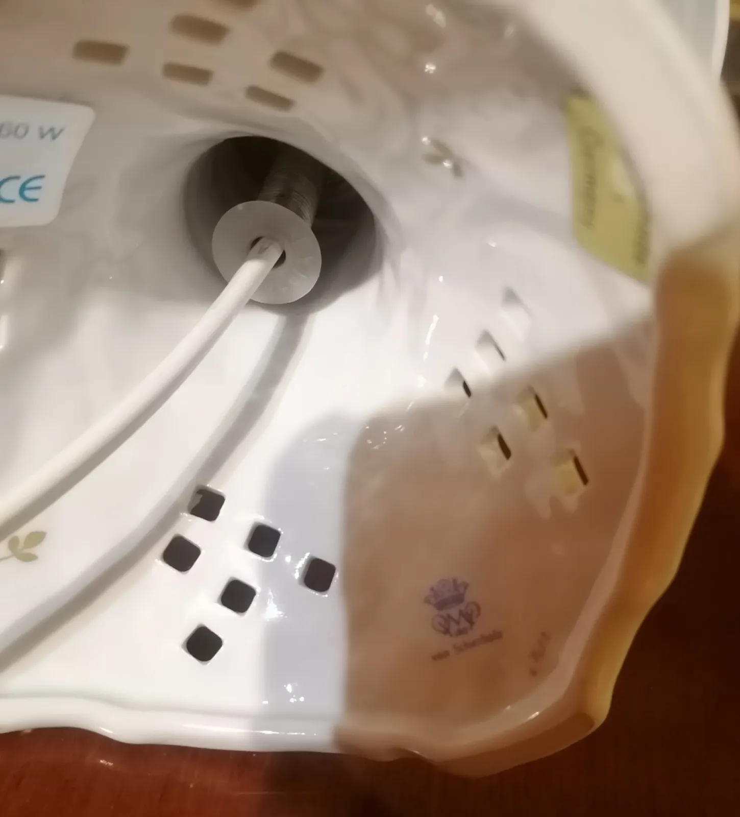Piękna porcelanowa lampka