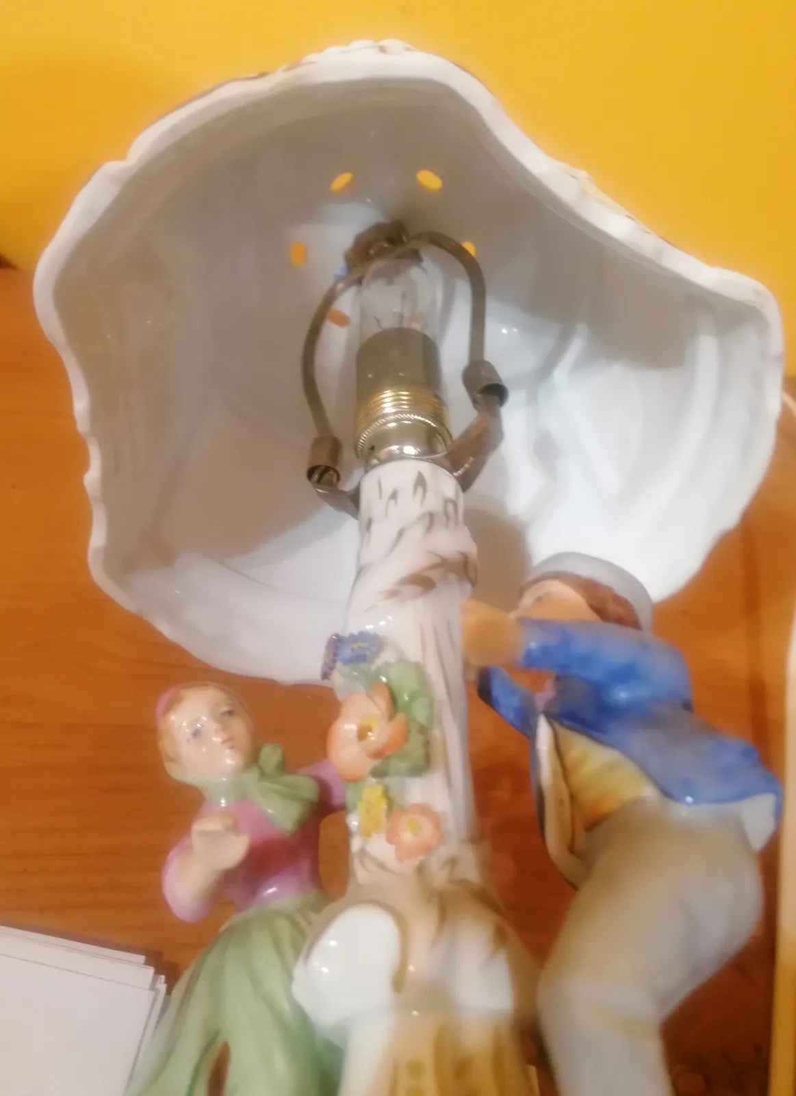 Porcelanowa lampka nocna