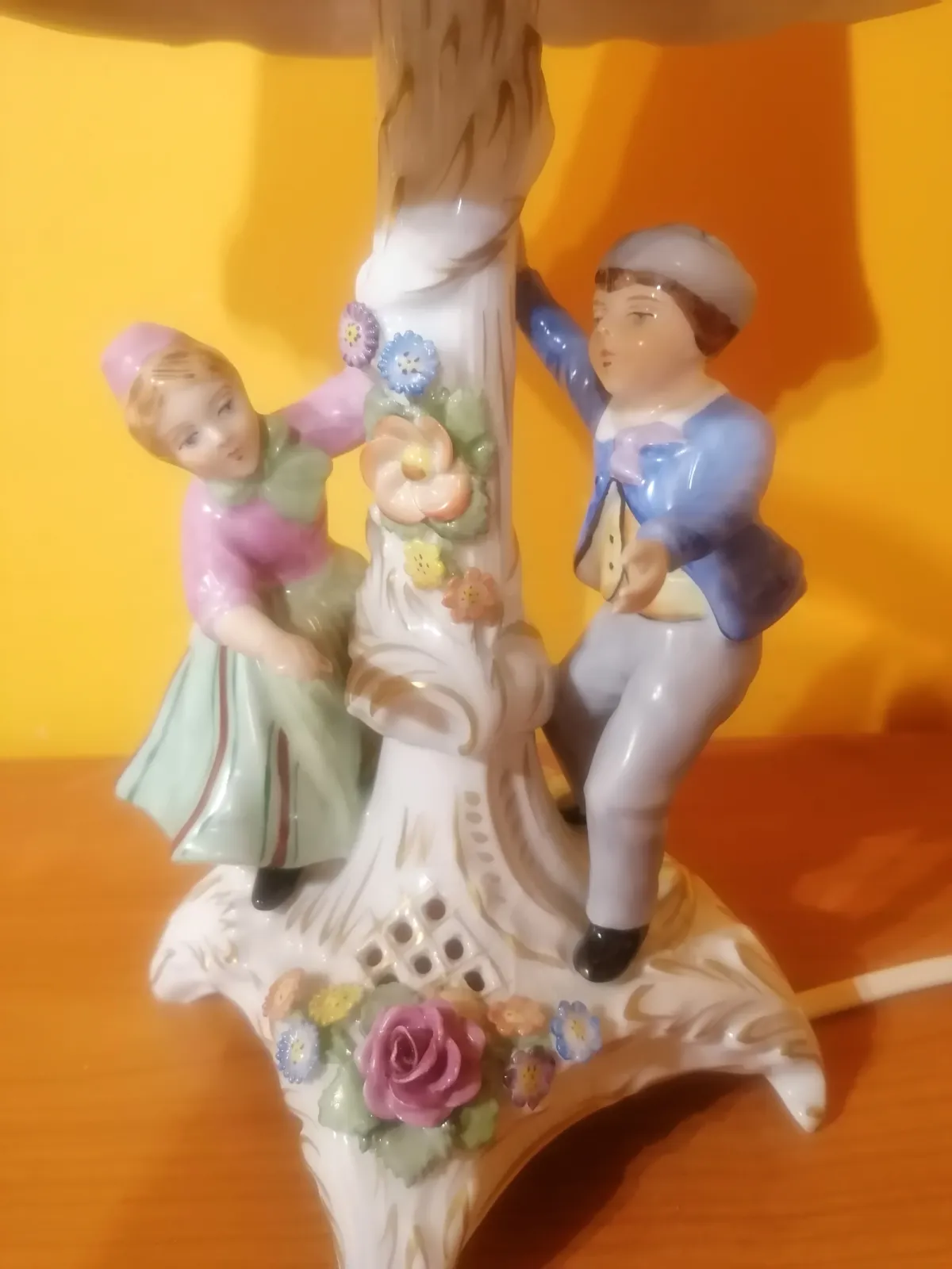 Porcelanowa lampka nocna