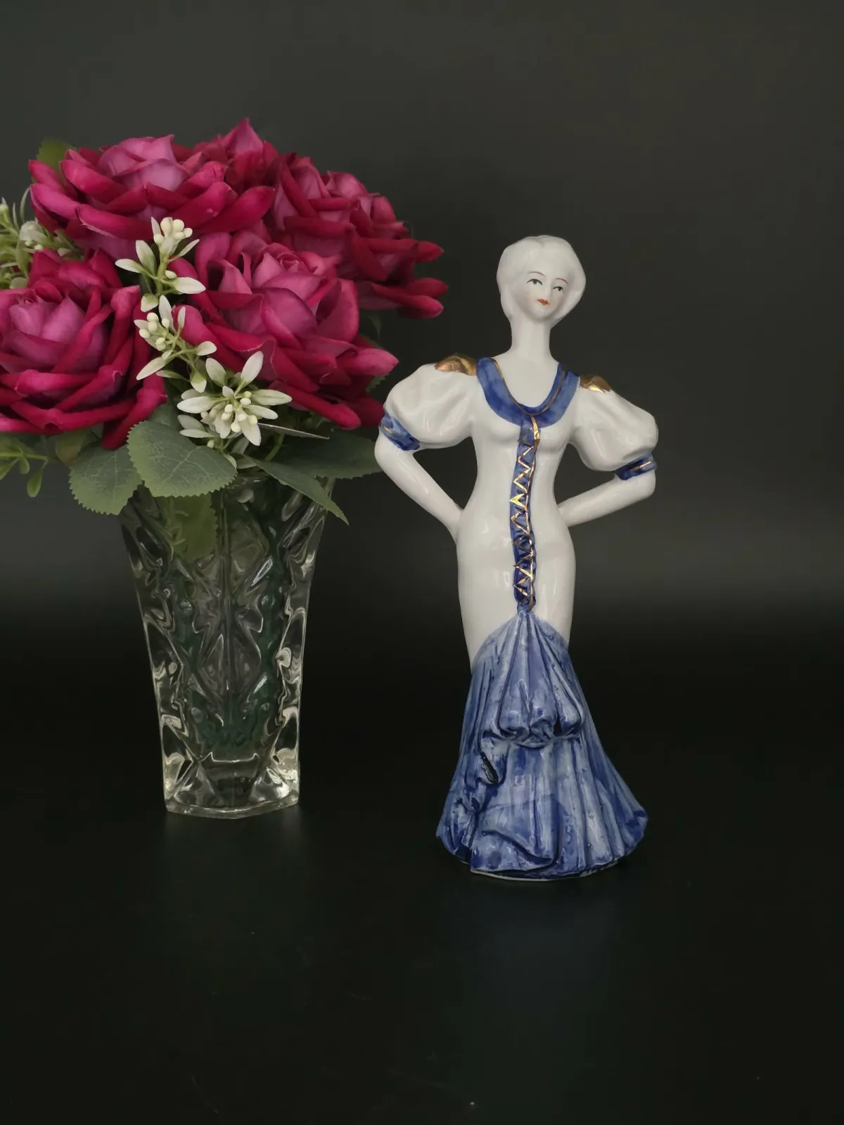 Figurka porcelanowa