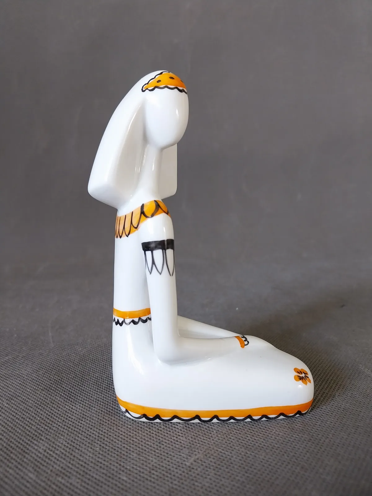 Figurka "Egipcjanka"  E.Trzewik-Drost  Bogucice