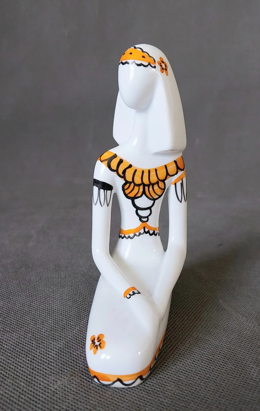 Figurka "Egipcjanka"  E.Trzewik-Drost  Bogucice