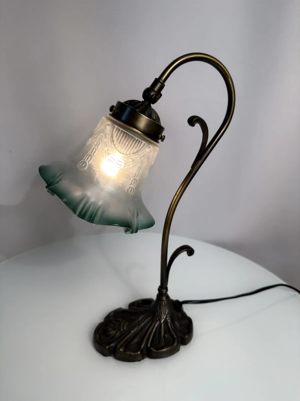 Stylowa lampka stołowa vintage w stylu secesyjnym / Art Nouveau