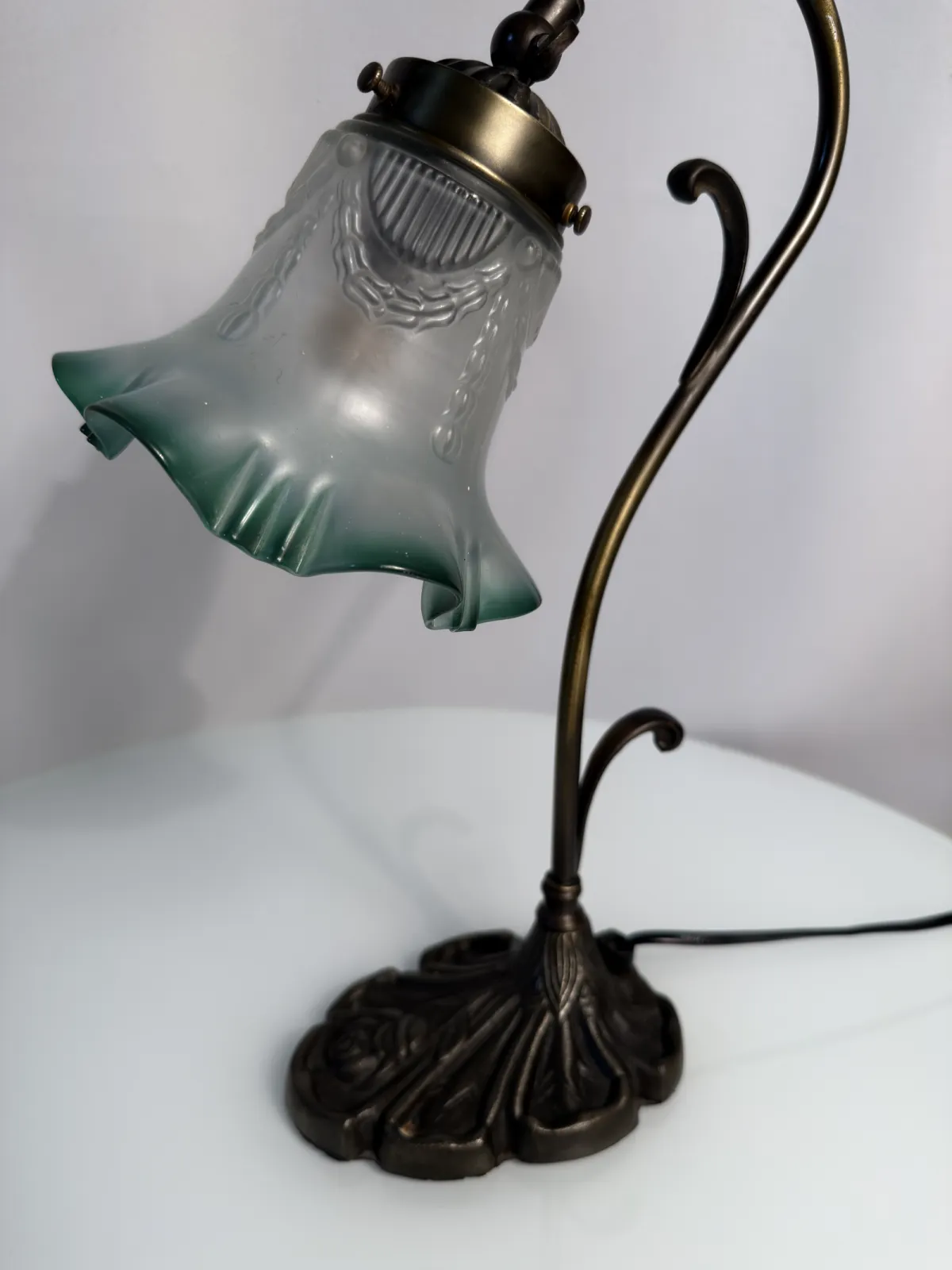 Stylowa lampka stołowa vintage w stylu secesyjnym / Art Nouveau