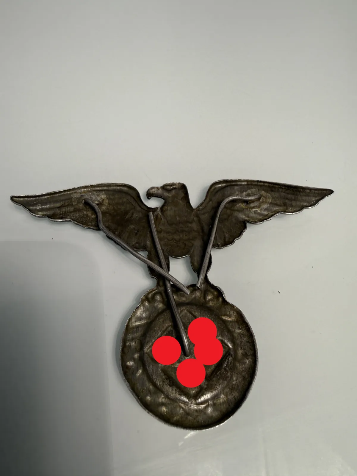 Historyczny emblemat NSKK do hełmu motocyklowego – orzeł metalowy, II wojna światowa / militaria