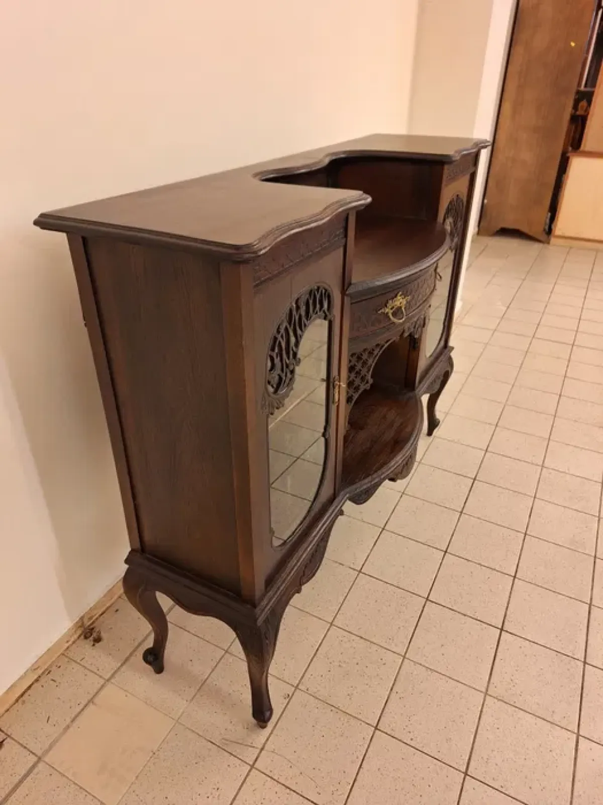 Piękna komoda w stylu ludwikowskim. Dowóz / Wysyłka.
