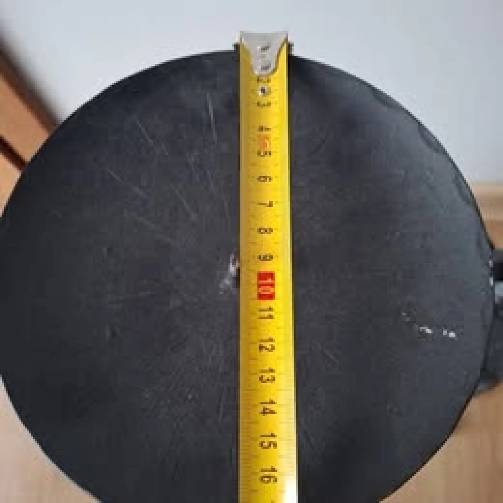 Wielke masywne kute swieczniki. 2 SZT-66cm