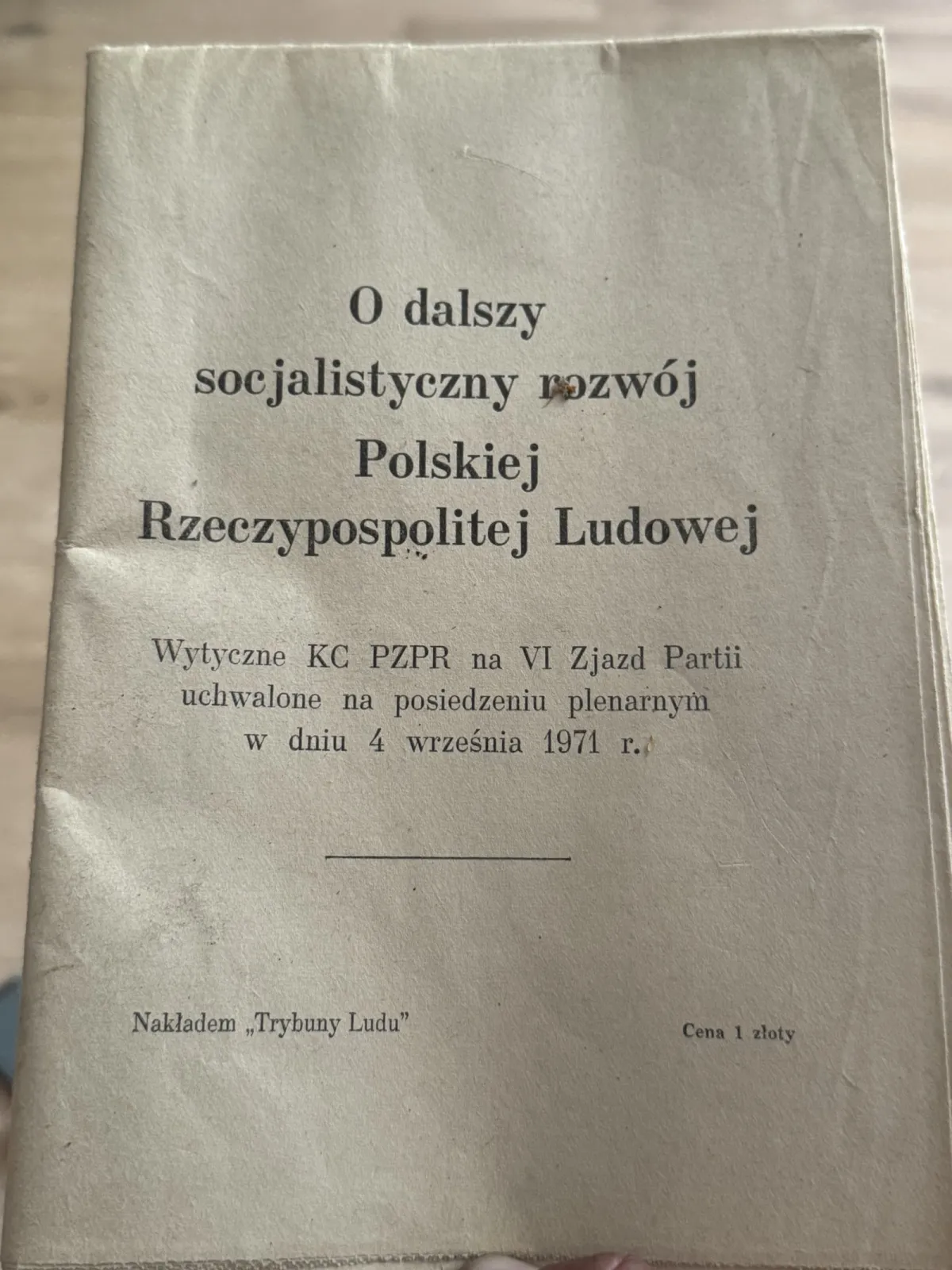 Stare gazety , papiery , ksiazki
