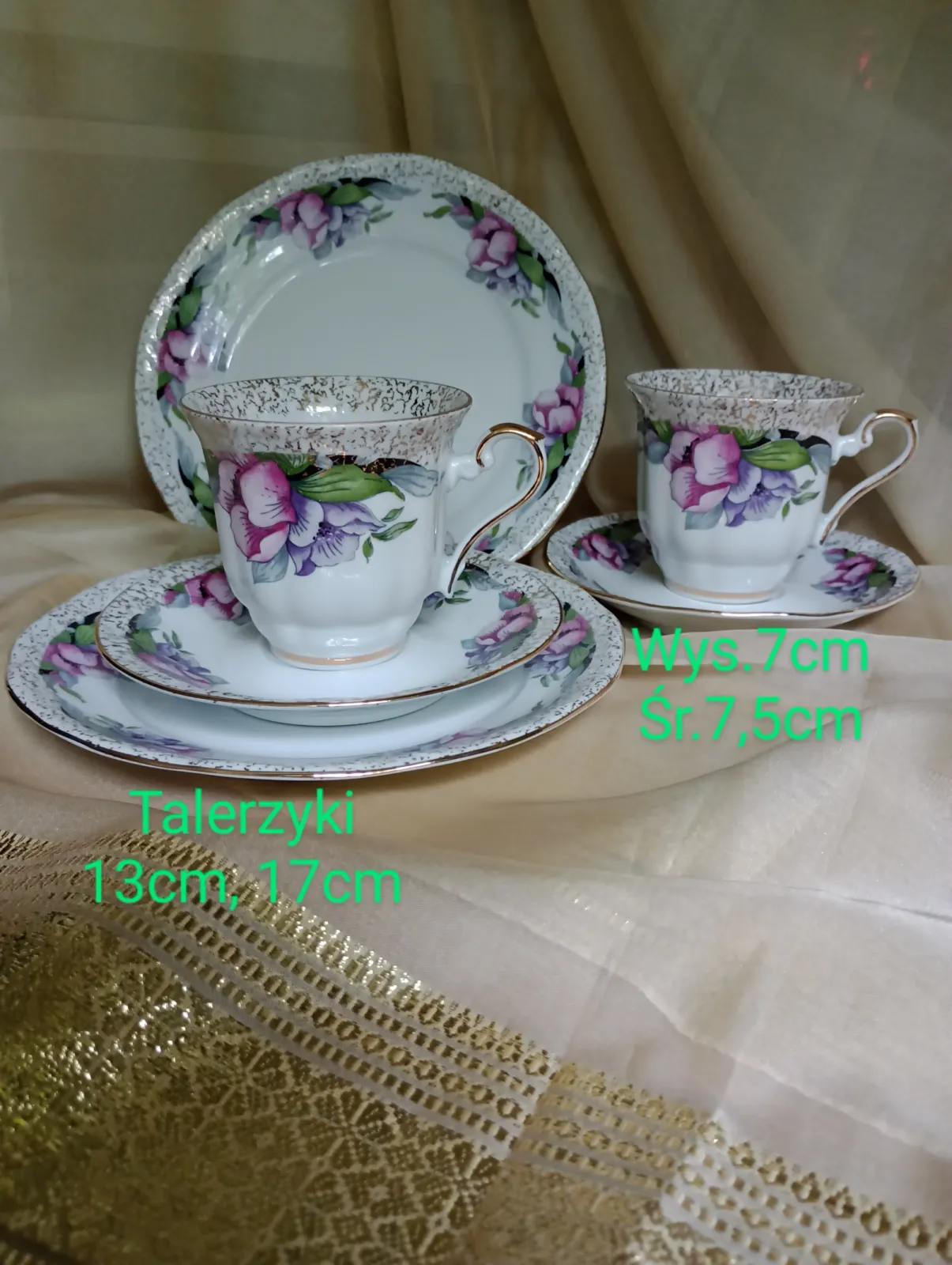 Porcelanowy zestaw deserowy