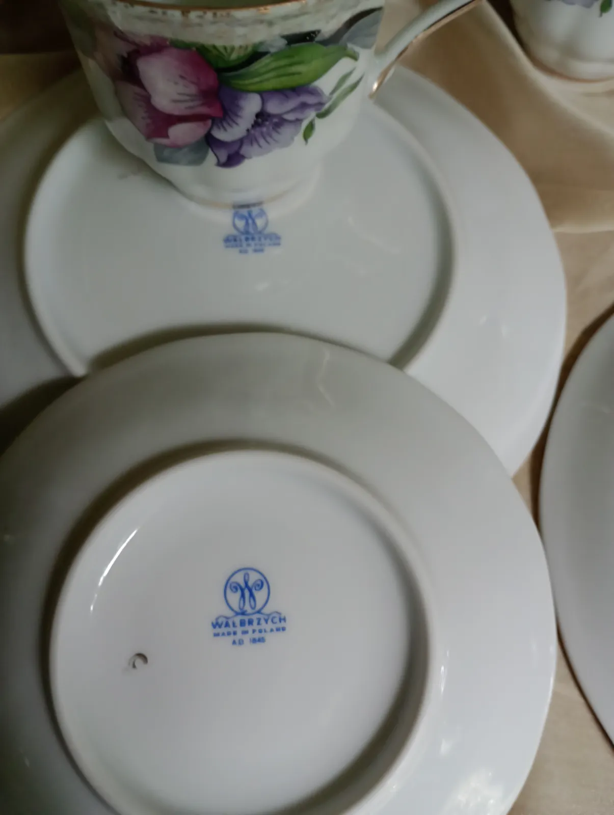 Porcelanowy zestaw deserowy