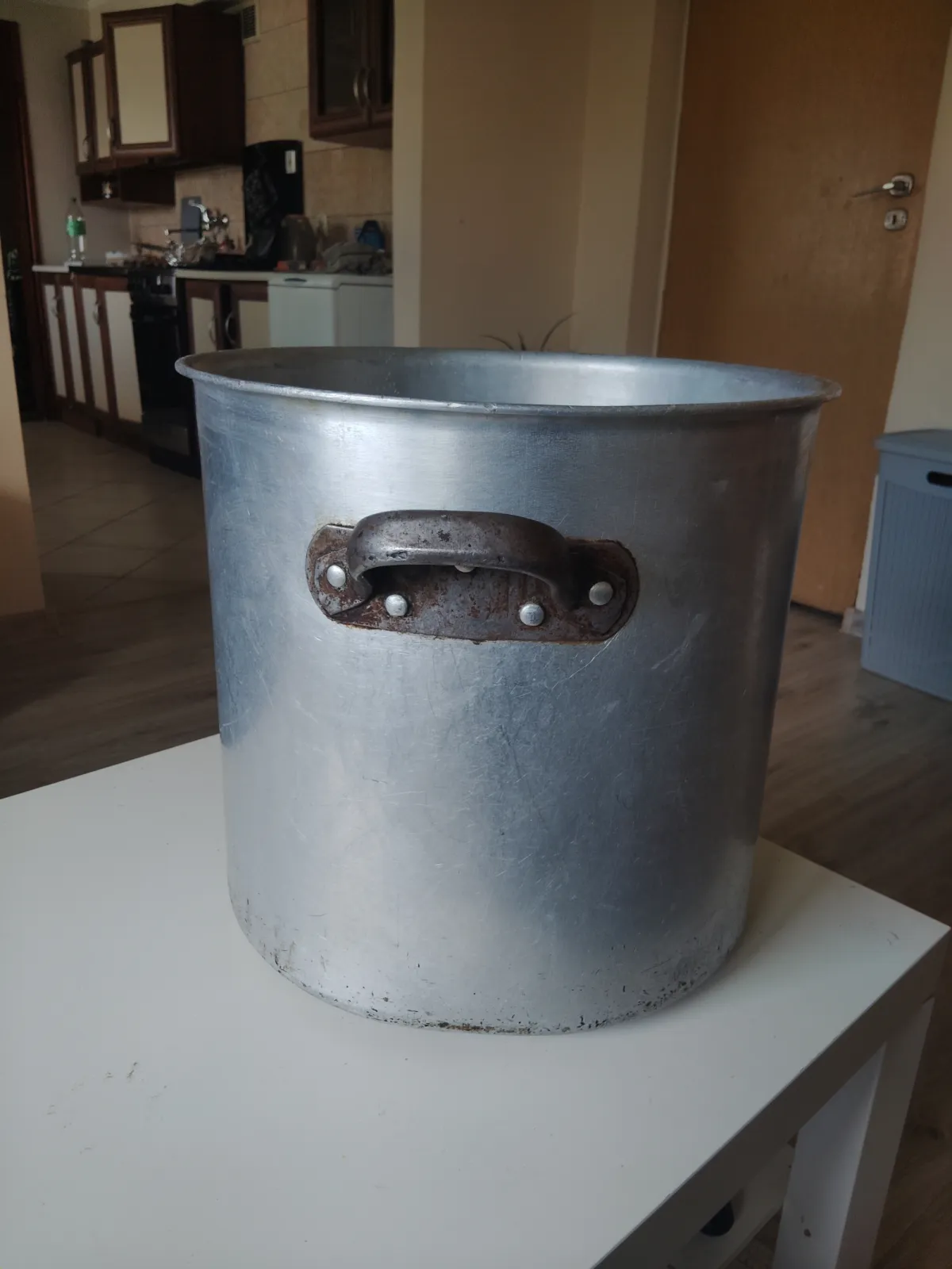 Duży garnek aluminiowy gastronomiczny PRL 35L