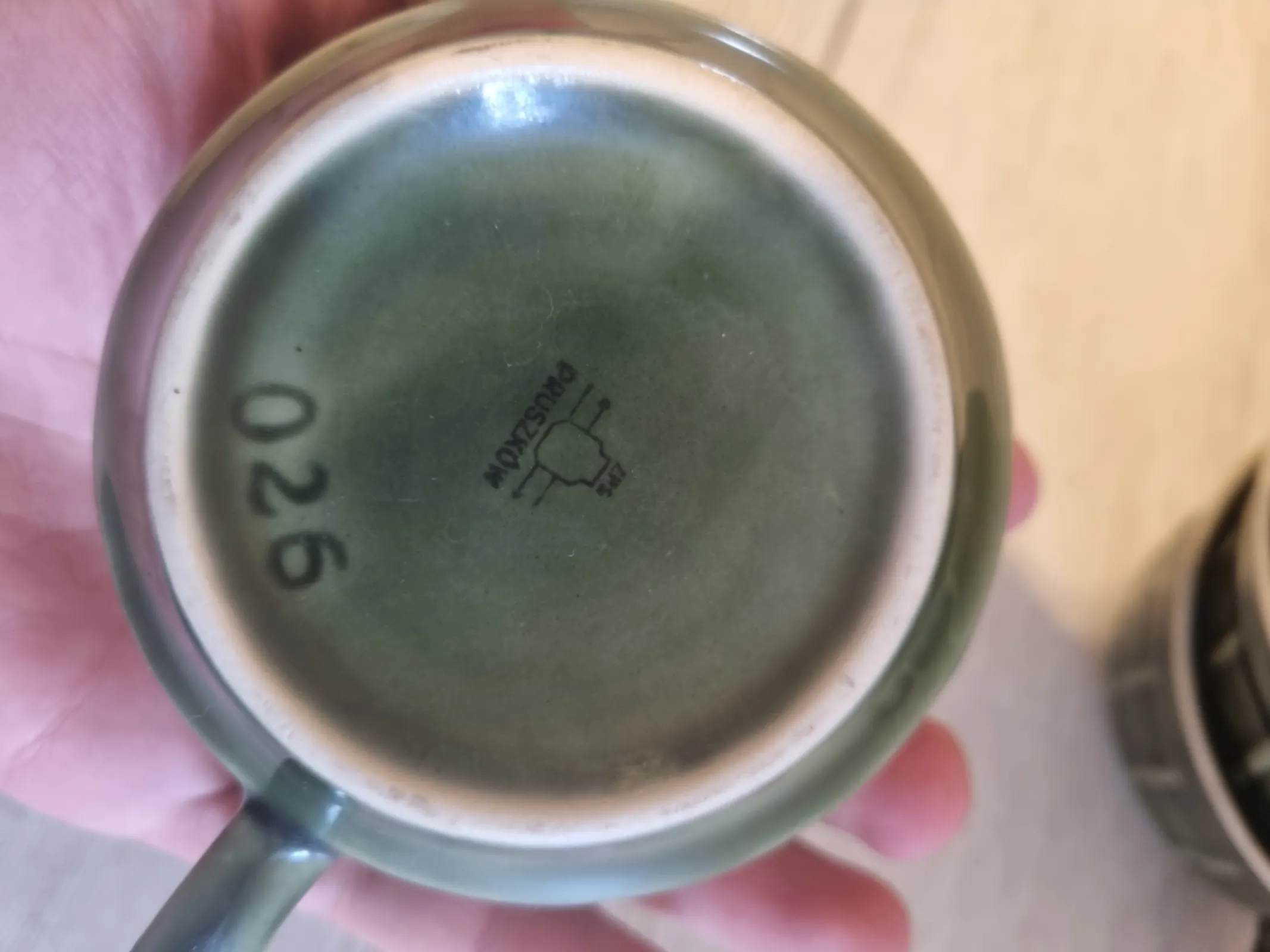 Klasyczna porcelitowa zastawa z Pruszkowa z lat 70. XX wieku.