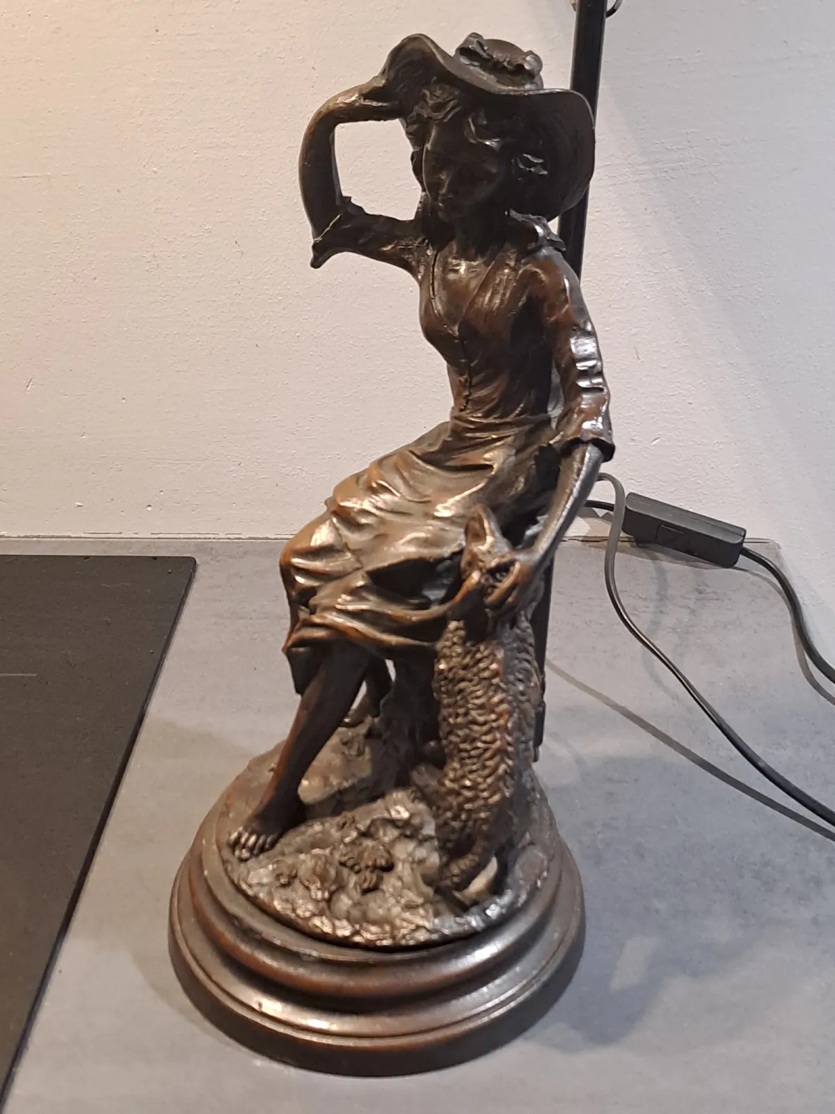 Sprzedam lampę Lady z owieczką