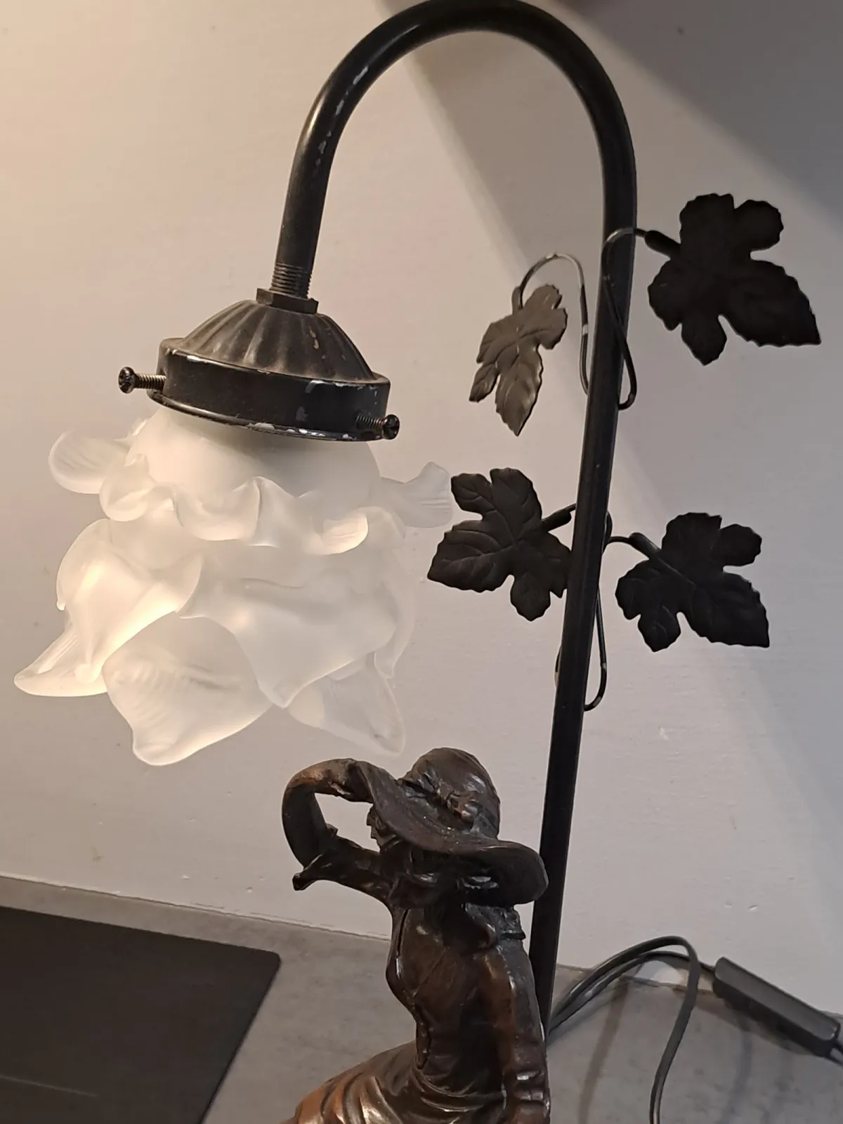Sprzedam lampę Lady z owieczką