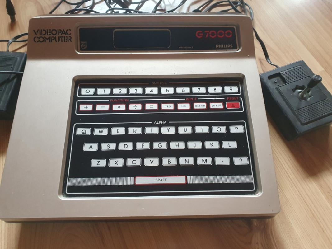 Konsola Philips G7000