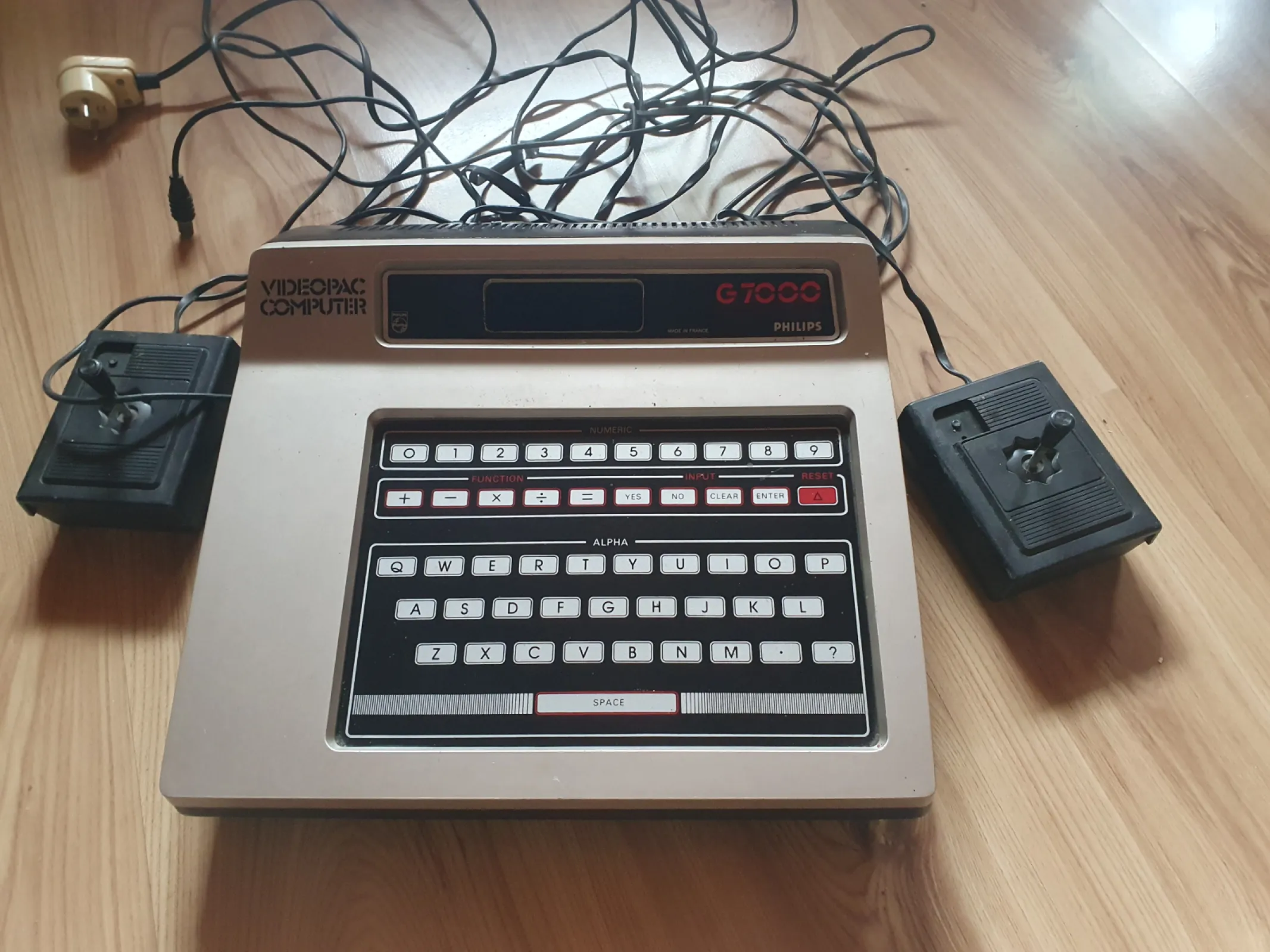 Konsola Philips G7000