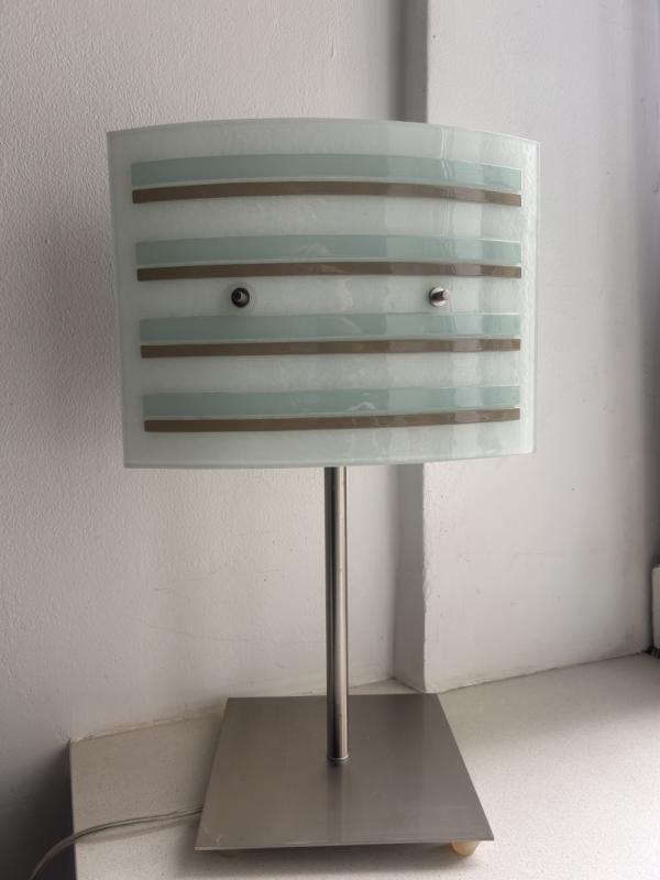 Lampa stołowa