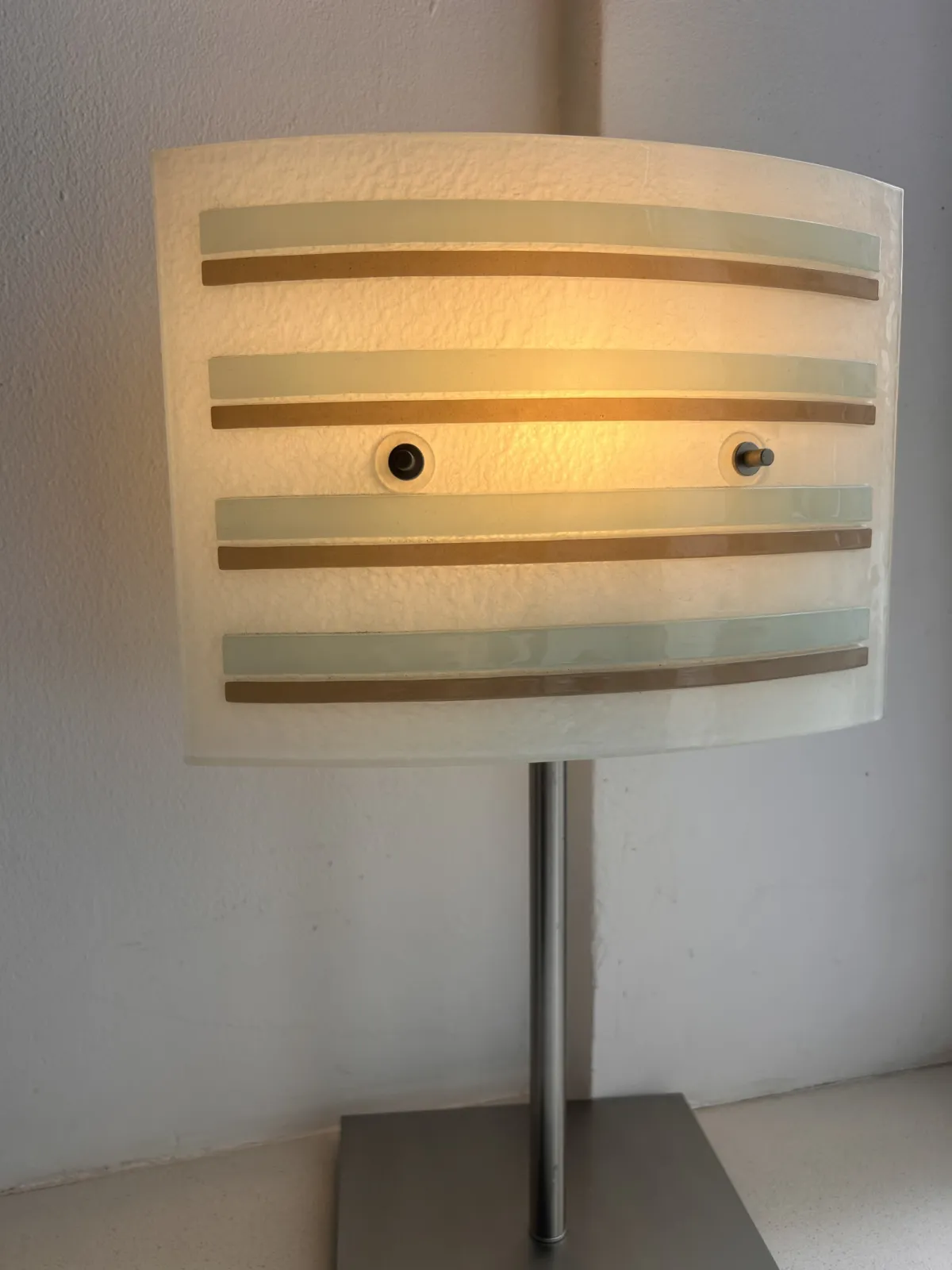 Lampa stołowa