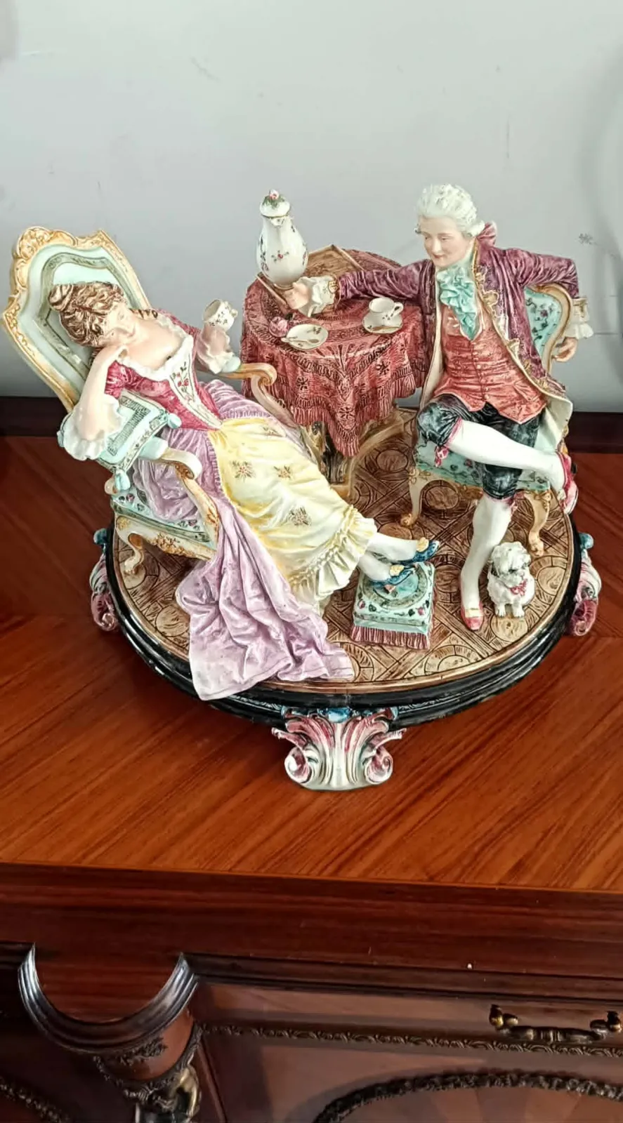 Figurka Porcelana Scena Dworska w Stylu Capodimonte Unikat