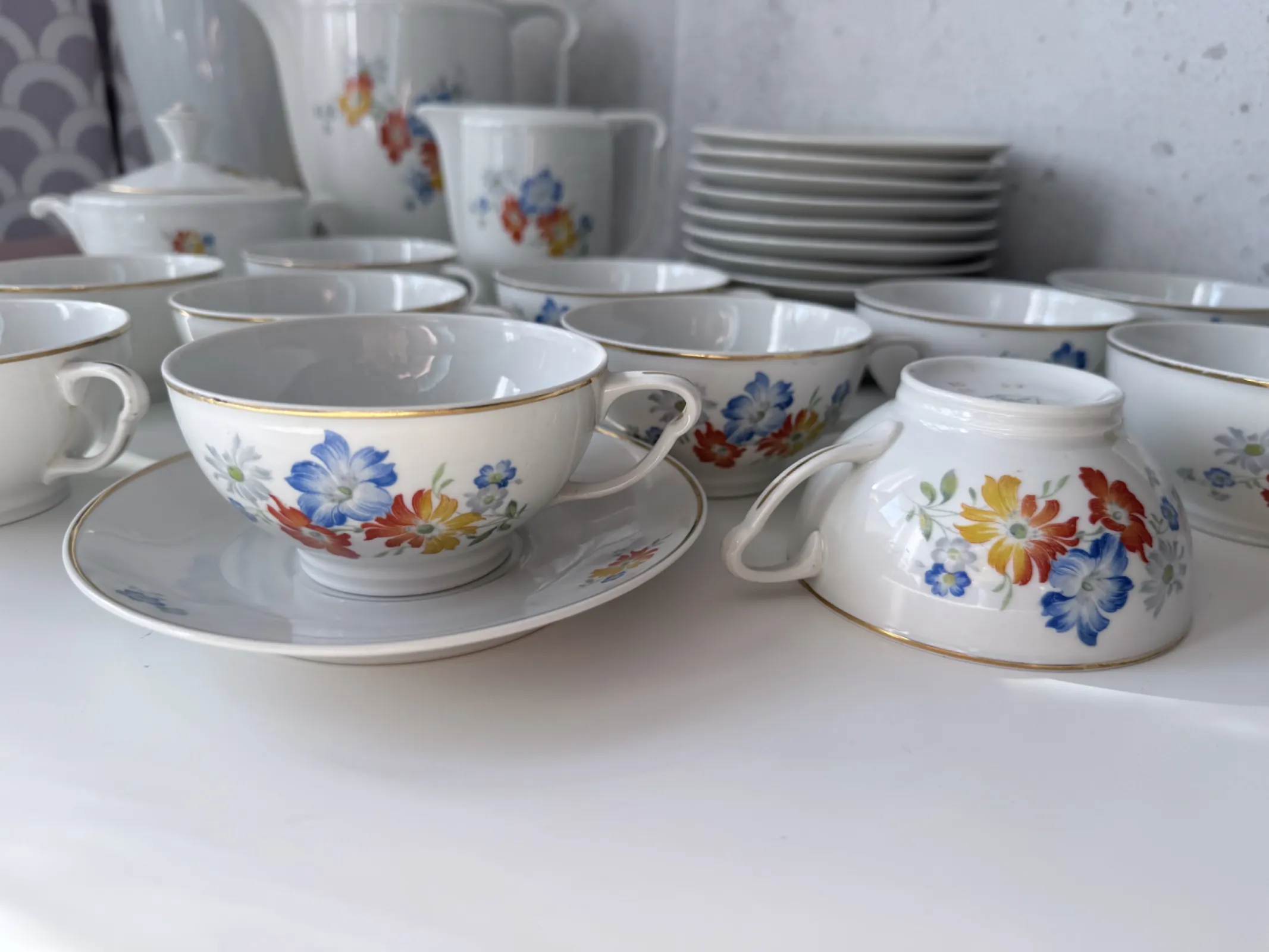 Klasyczny serwis kawowy na 12 osób z polskiej porcelany Ćmielów - fason Aleksander