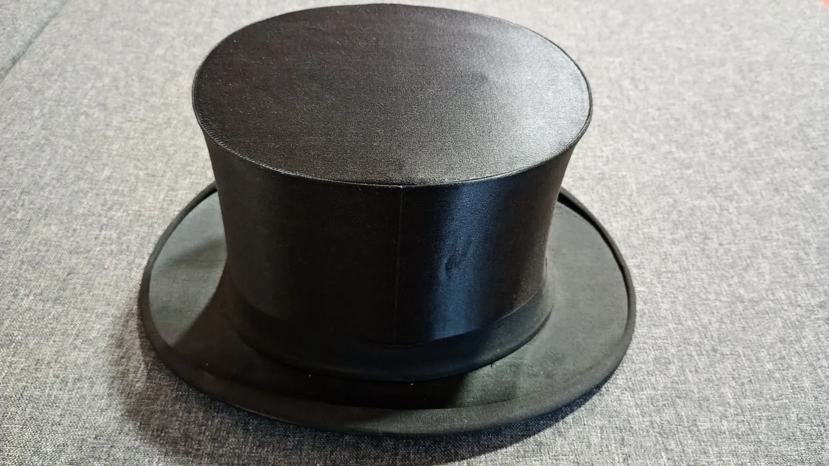 Zabytkowy cylinder
